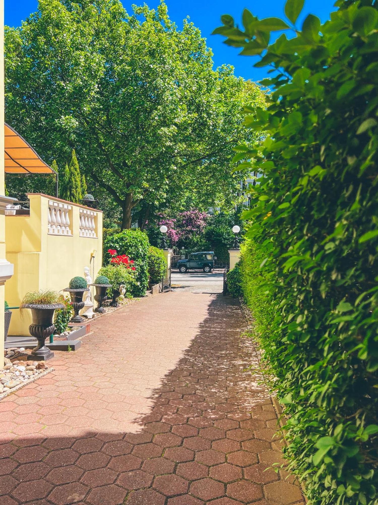 Hotel Mittelweg Hamburg Bagian luar foto